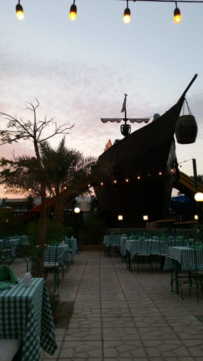 Restaurant Golden Beach Resort