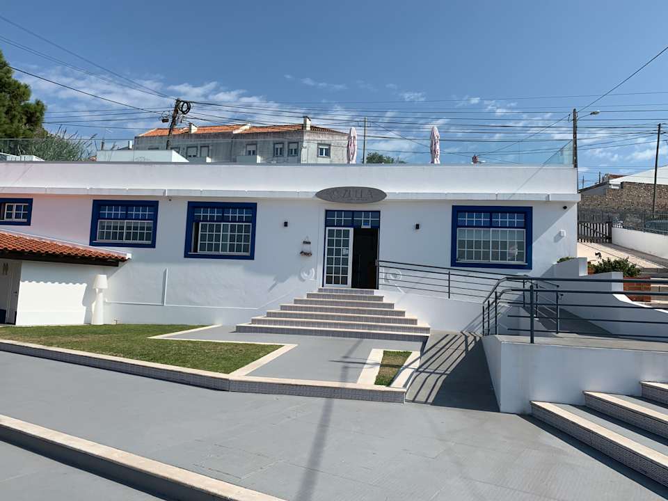 Lobby Zulla Nazare's Surf Village