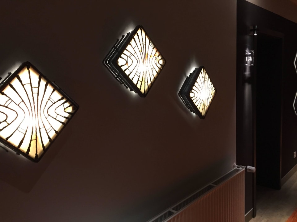 Deko-Lampen im Treppenhaus Hotel Klostergut Jakobsberg