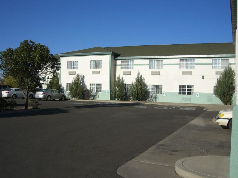 Vorderfront linke Seite RAMADA Hotel Williams Grand Canyon Area