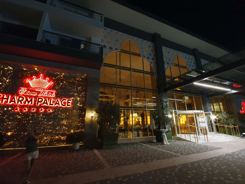 Außenansicht Well Palace Side