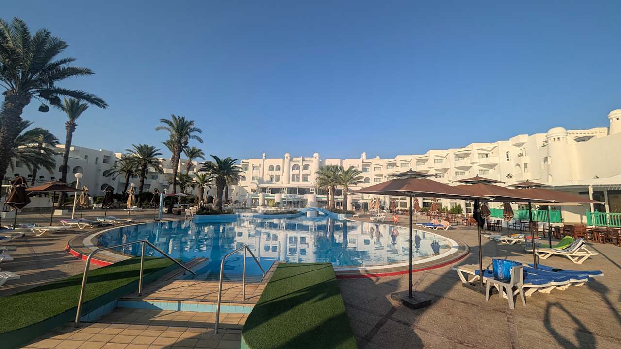 Pool Hotel El Mouradi Skanes Beach