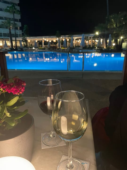 Gastro Crystal Springs Beach Hotel