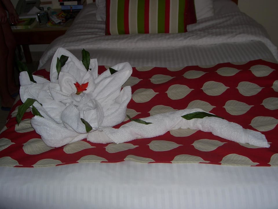 Jeden Tag eine andere Figur Continental Hotel Hurghada