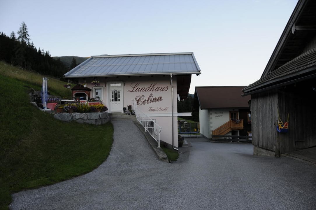 Landhaus Celina Landhaus Celina - Panoramastall Roßberg