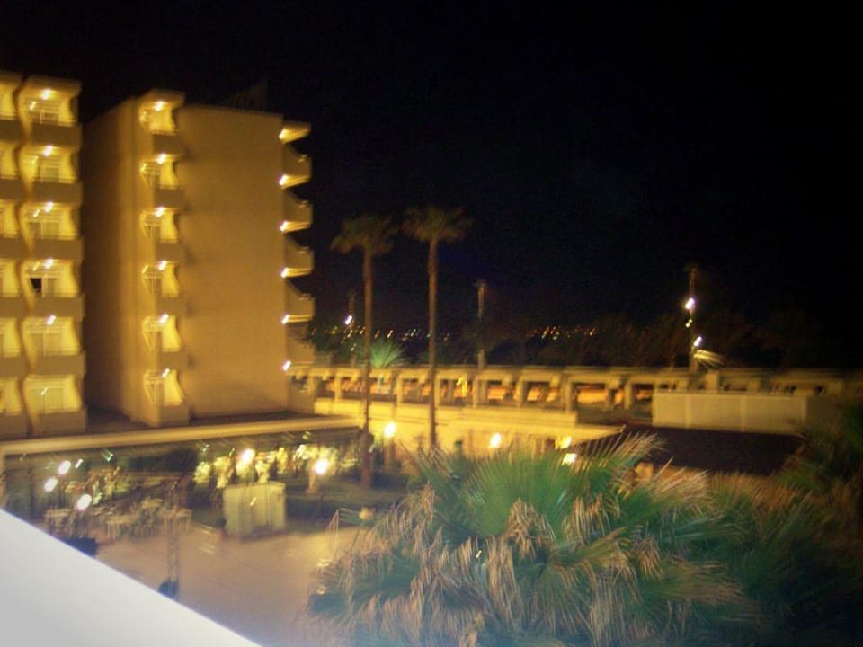 Abendaufnahme Iberostar Waves Bahia de Palma