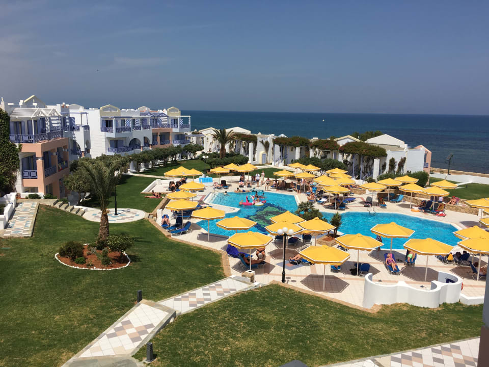 Pool Hotel Serita Beach