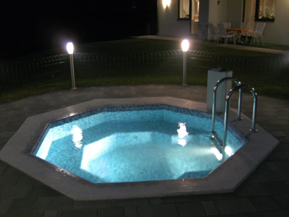 Außenwhirlpool Ferienwohnungen Kaiser