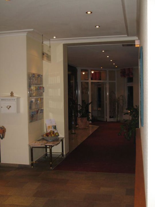 Eingangsbereich Hotel Bernstein Rügen