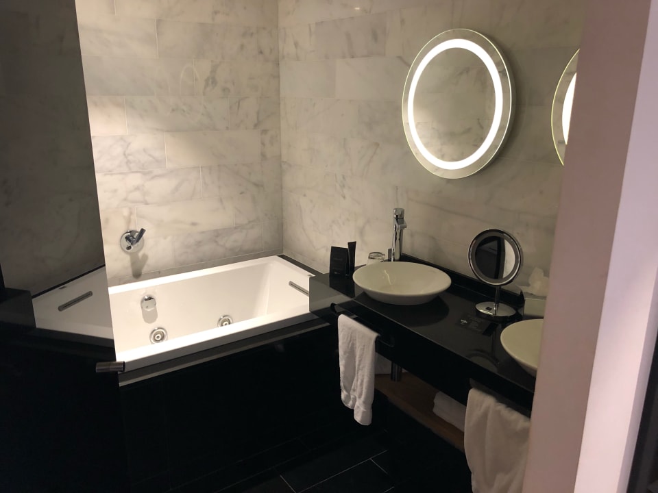 Waschbecken mit Badewanne Hard Rock Hotel Tenerife