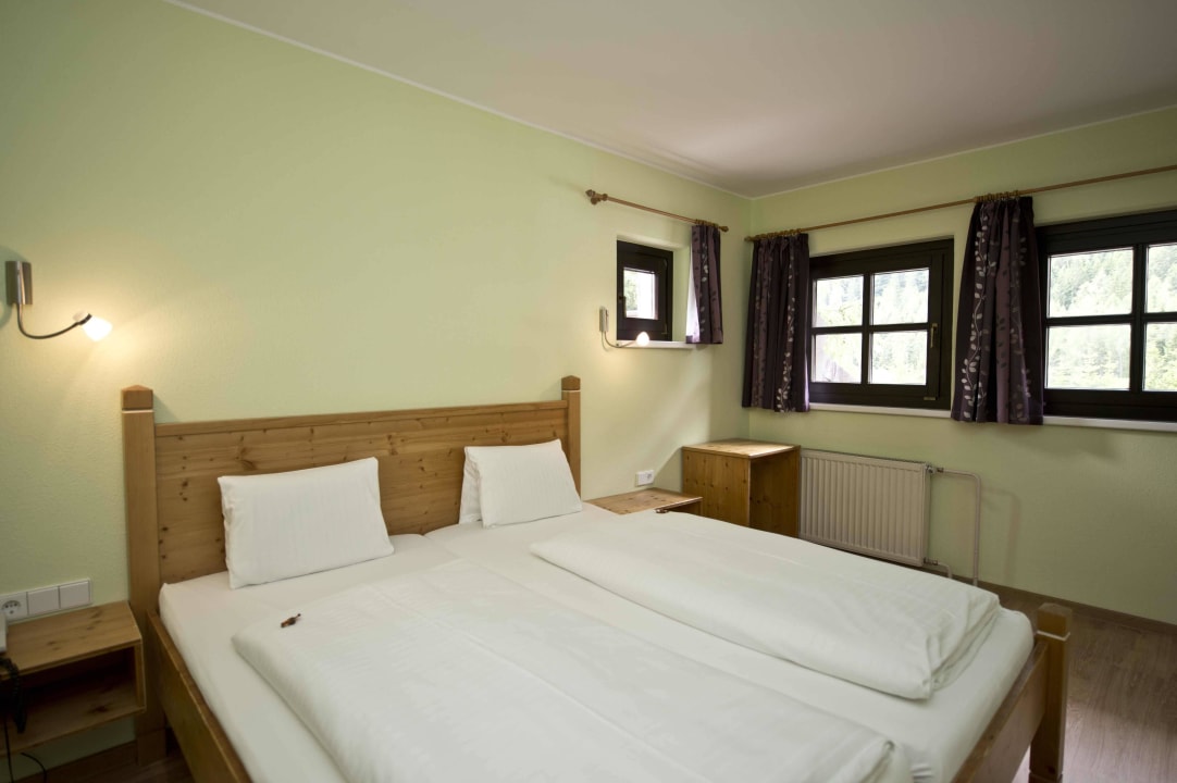 Gaubenzimmer oben Sporthotel Heiligenblut