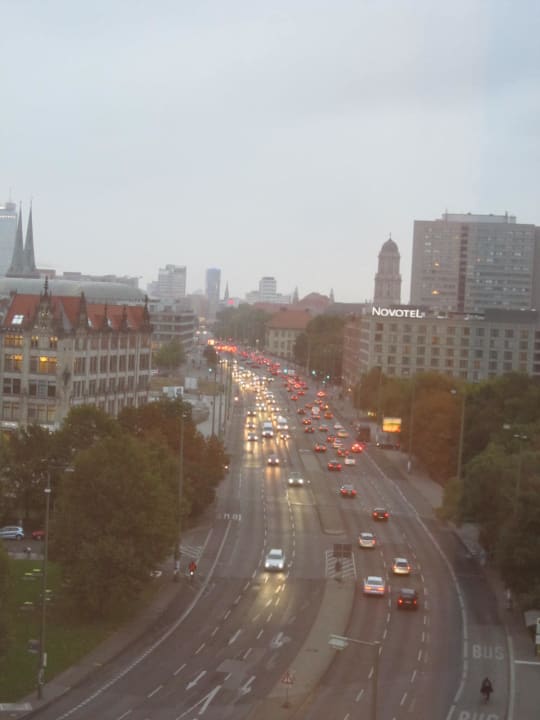 Straße vor dem Hotel Motel One Berlin-Spittelmarkt