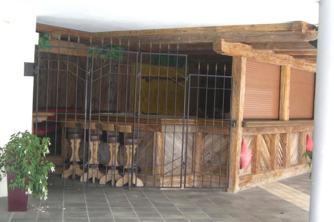 Nähe Pool STROBLHOF Active Family SPA Resort