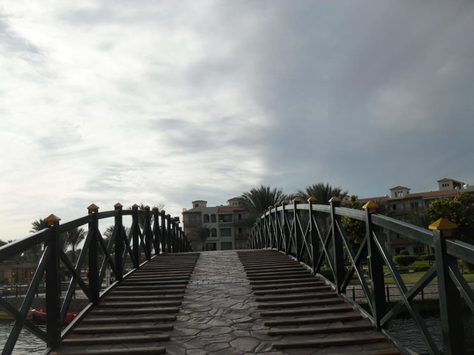 Über 7 Brücken musst du gehn Pickalbatros Dana Beach Resort - Hurghada