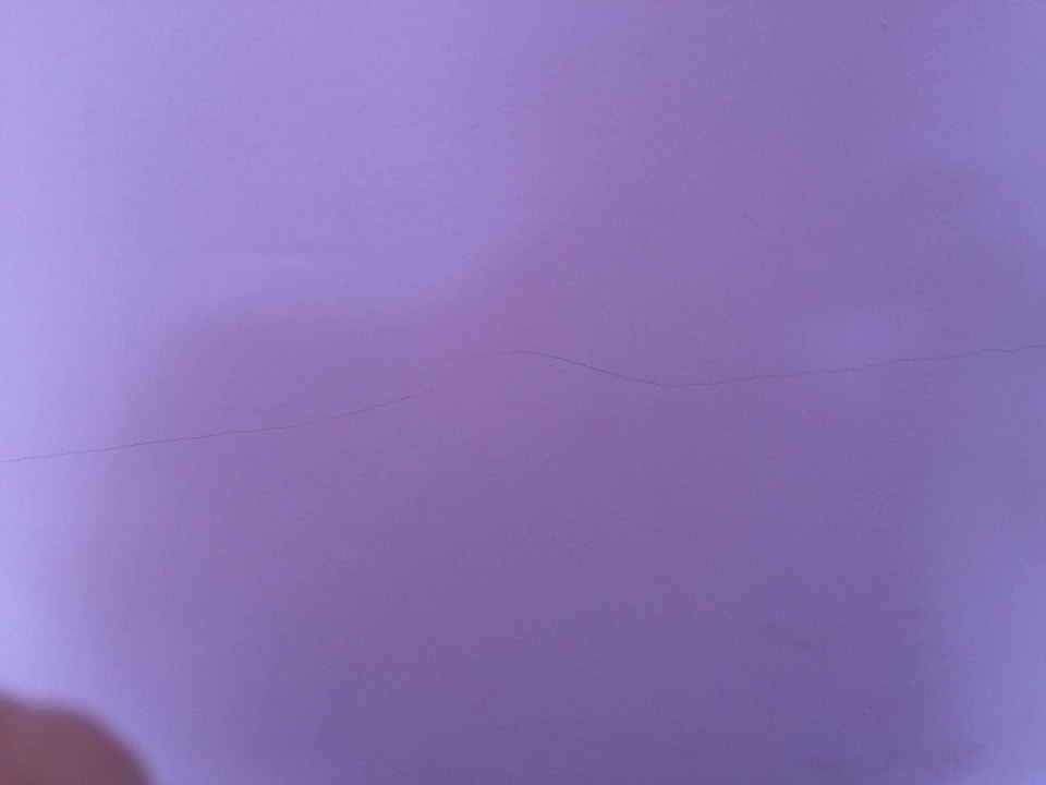 Riß in der Wand . Einer von vielen im Hotel  Hotel Bohemi