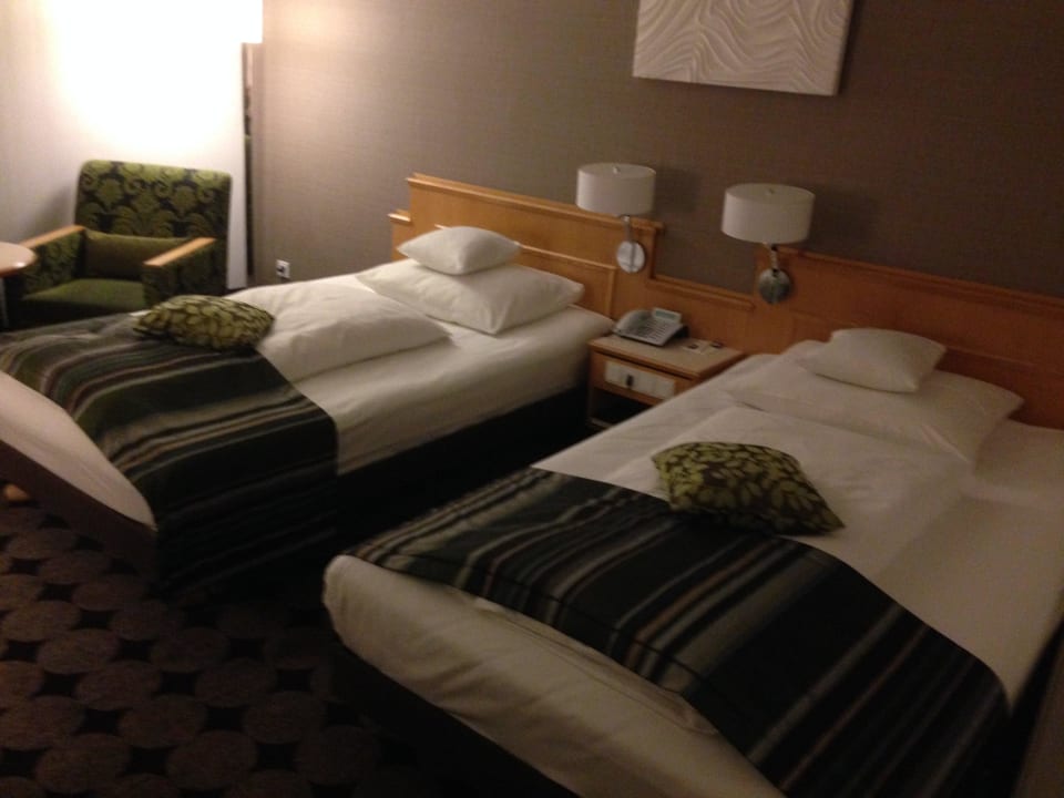 Zimmer Mövenpick Hotel Nürnberg Airport