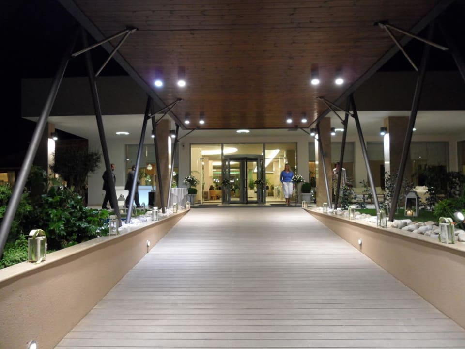 Eingang alltoura Club Hotel Poseidon Palace