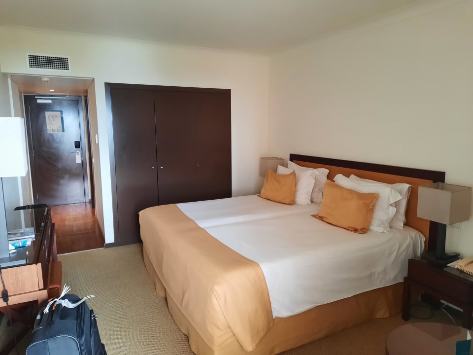 Zimmer PortoBay Falésia