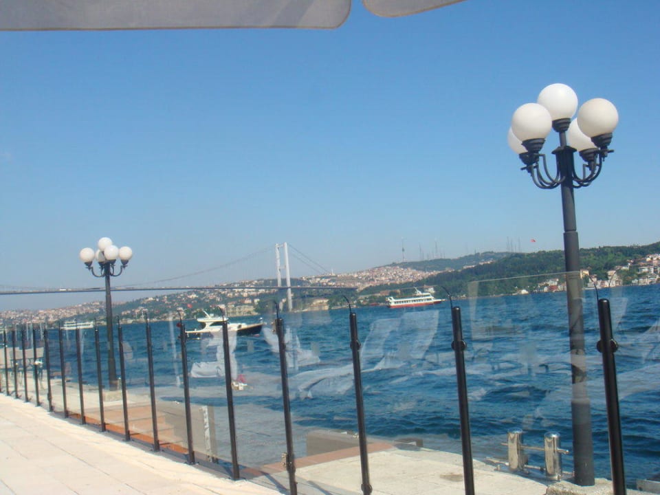 Vom unteren Pool Ciragan Palace Kempinski Istanbul