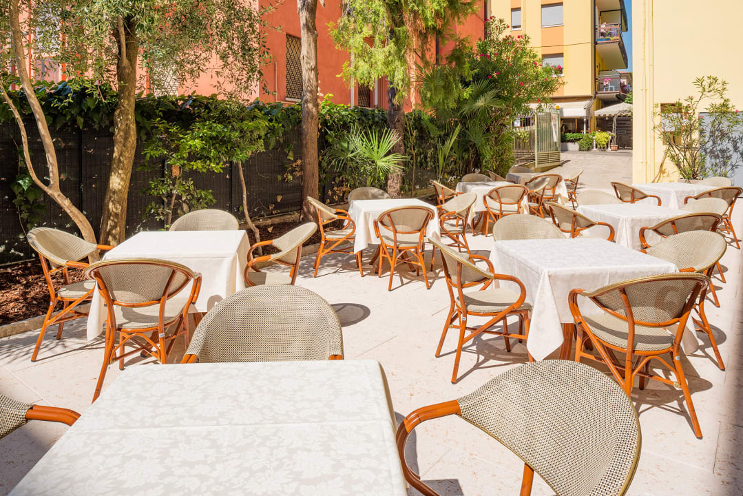 Gartenanlage Hotel Centrale Garda