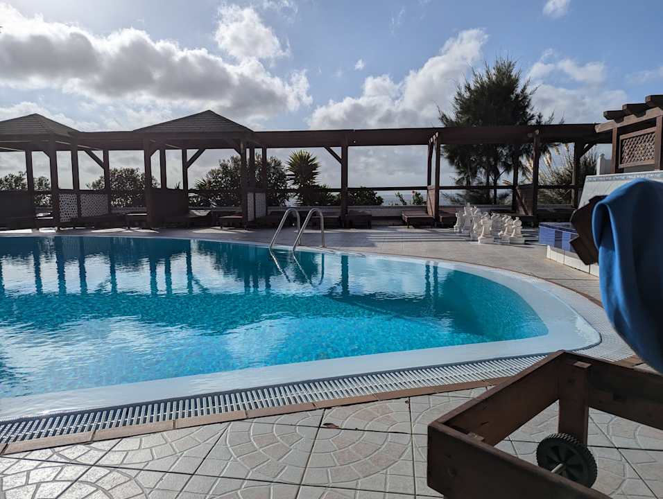 Pool Marina Playa Suite Hotel