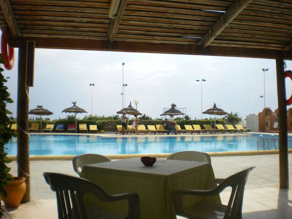 Blick auf den Relaxpool von der Bar ,,Aruba" Hotel Caribbean World Nabeul