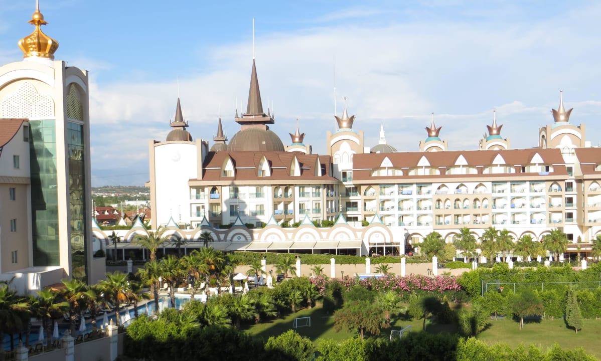 Vom Balkon aus Richtung Crown Palace Well Palace Side