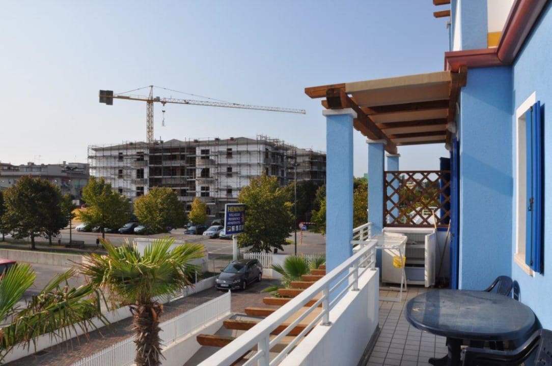 Balkon Haupthaus Appartement Typ TRILO Villaggio Hemingway