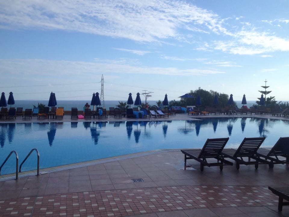 1:1 Wie im Katalog großes + Royal & Imperial Belvedere Resort