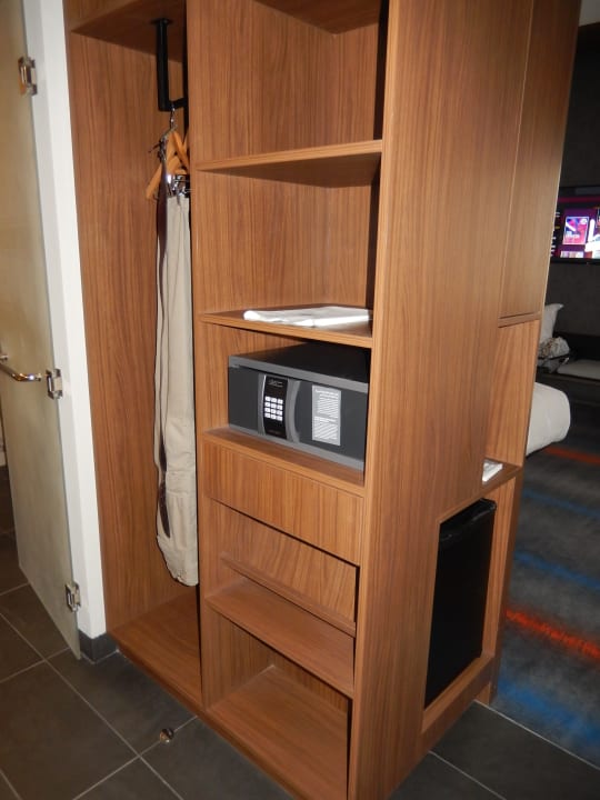 Zimmer Aloft Dubai South
