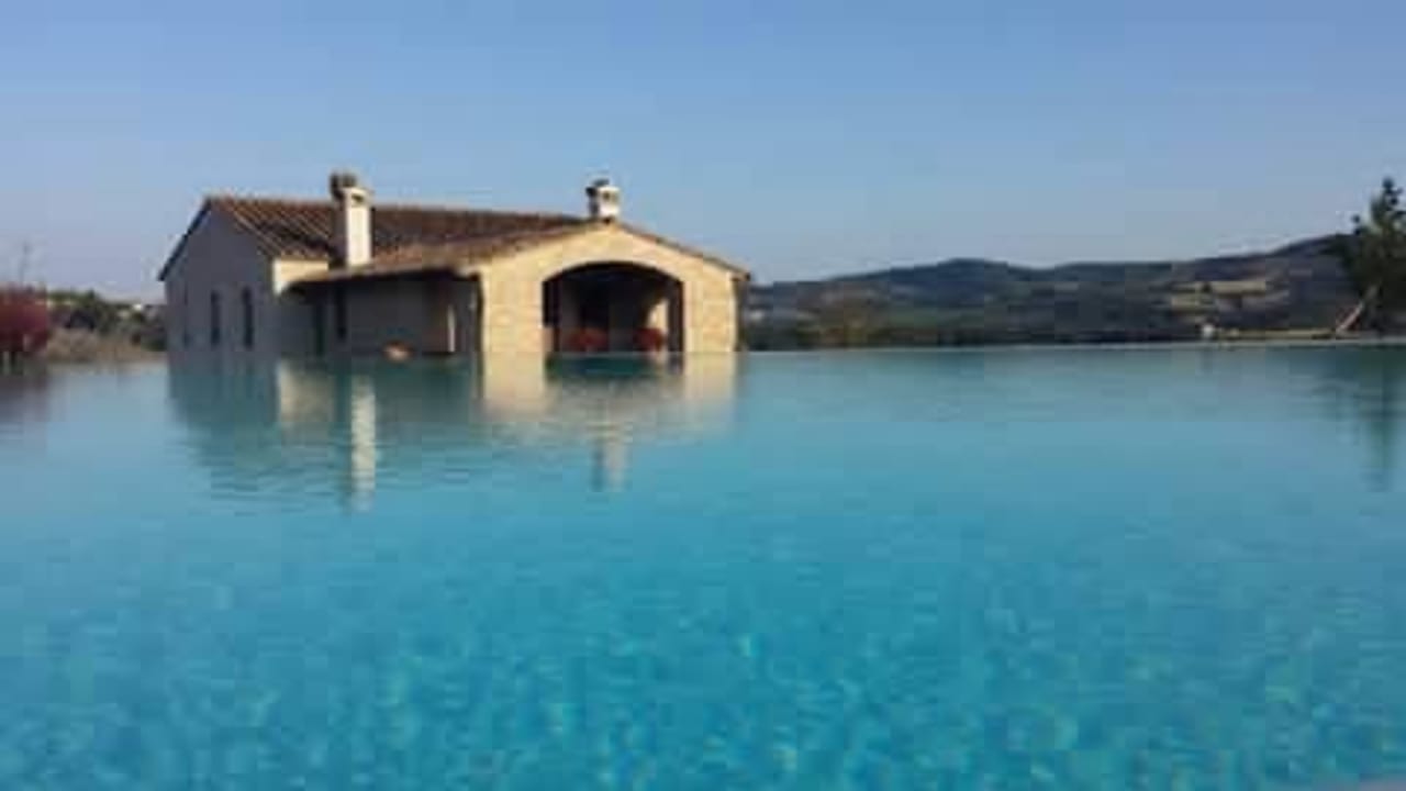 Infinity pool Agriturismo San Silvestro