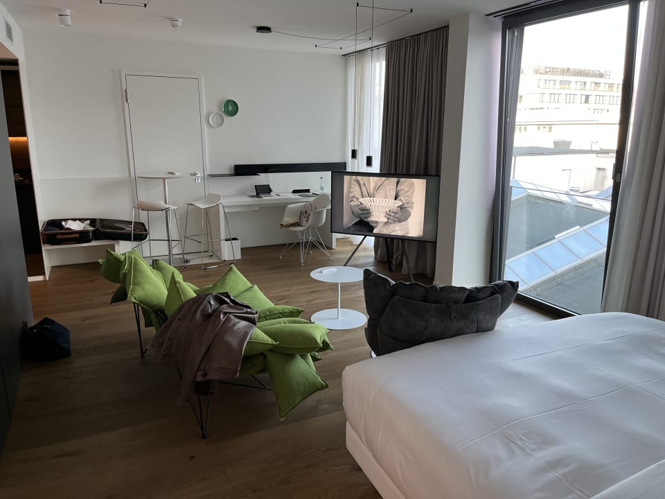 Zimmer KPM Hotel & Residences