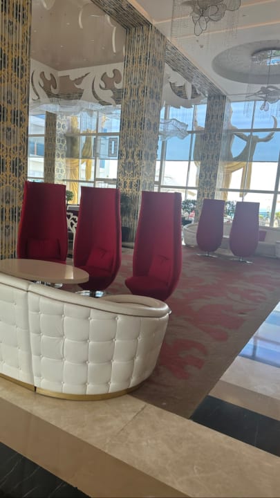 Lobby Azura Deluxe Resort & Spa Hotel