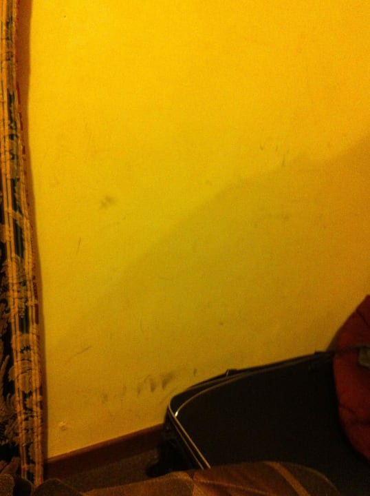 Dreckige Wände Hotel Quisisana