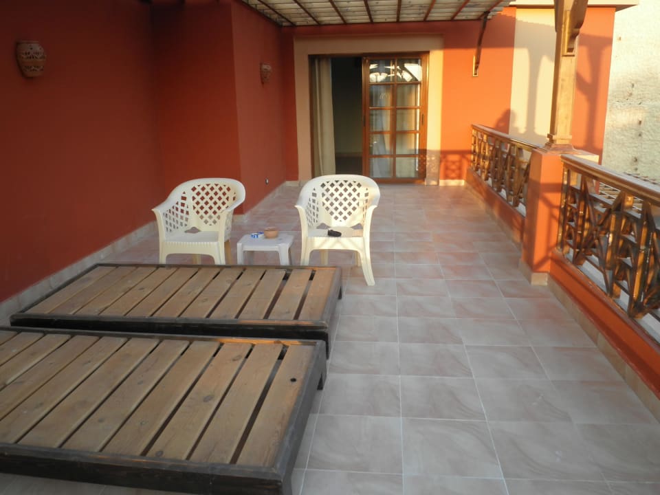 Terrasse im 400 Bereich Pickalbatros Alf Leila Wa Leila Resort - Neverland Hurghada