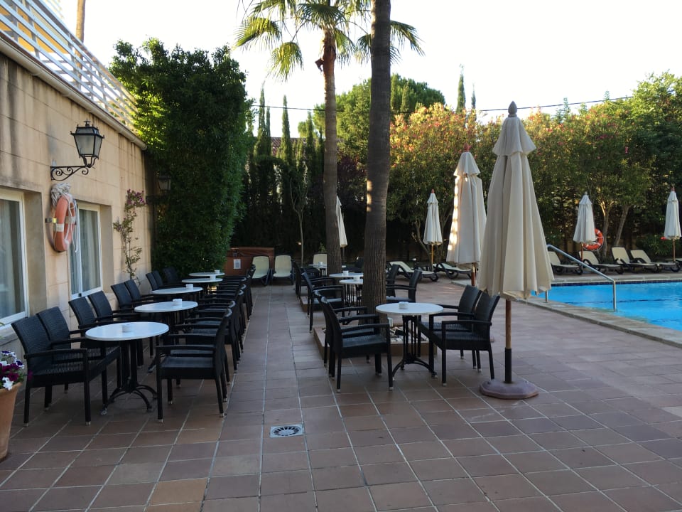 Aufenthaltsbereich draußen Roc Oberoy