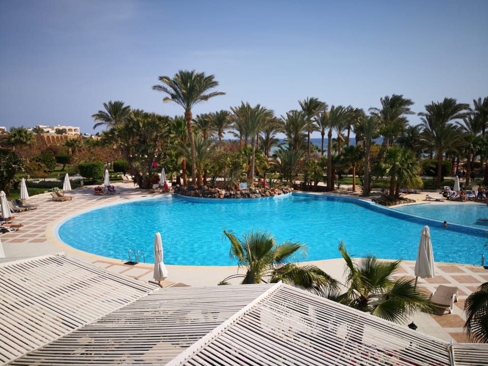 Pool Brayka Bay Resort