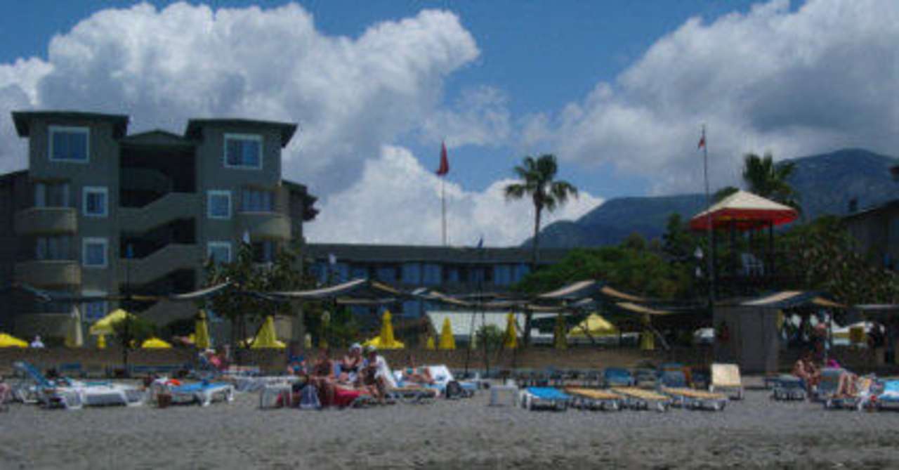 Blick auf das Taurusgebirge vom Hotel Senza Sunset Beach Hotel
