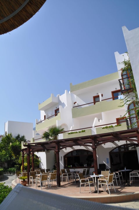 Pool-Bar Alianthos Garden Hotel