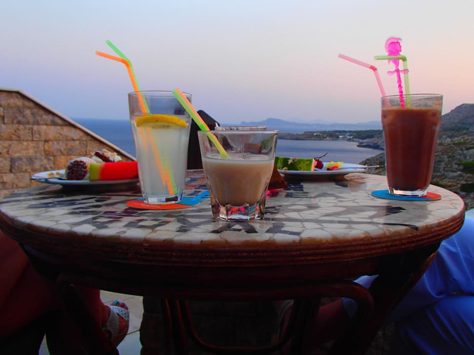 Drinki Hotel Kalithea Horizon Royal