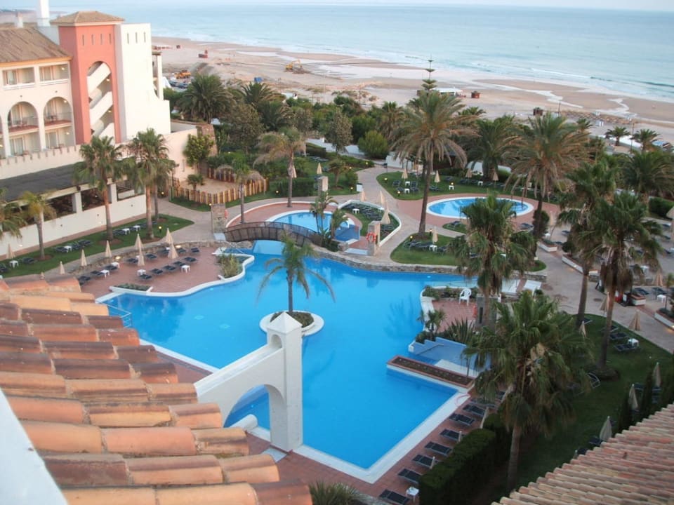 Pool von der Dachterrasse Fuerte Conil-Resort