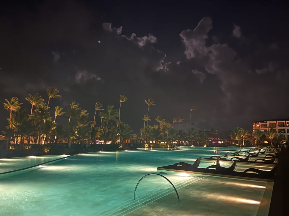 Pool Lopesan Costa Bávaro Resort, Spa & Casino