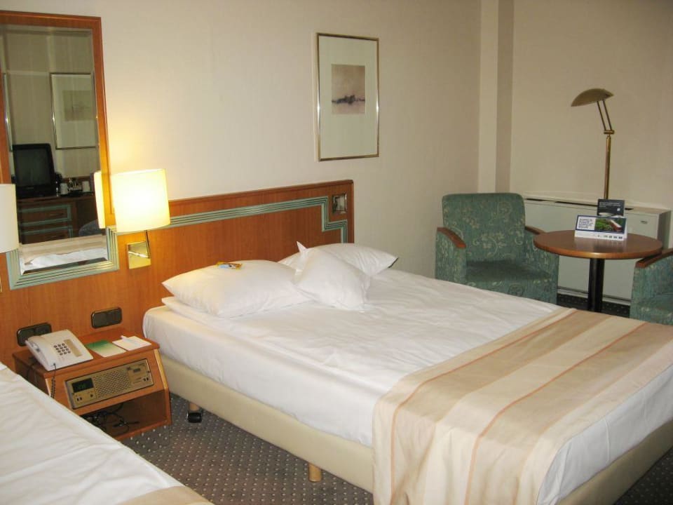 2. Zimmeransicht Leonardo Hotel Hannover Airport