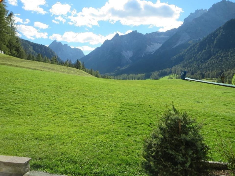 Aussicht von der Terrasse Family Resort Rainer