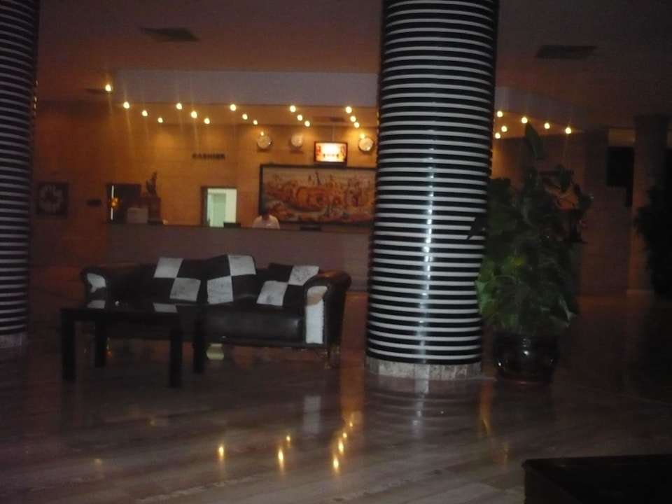 Recepce a bar  Pickalbatros Royal Moderna Resort-Sharm El Sheikh