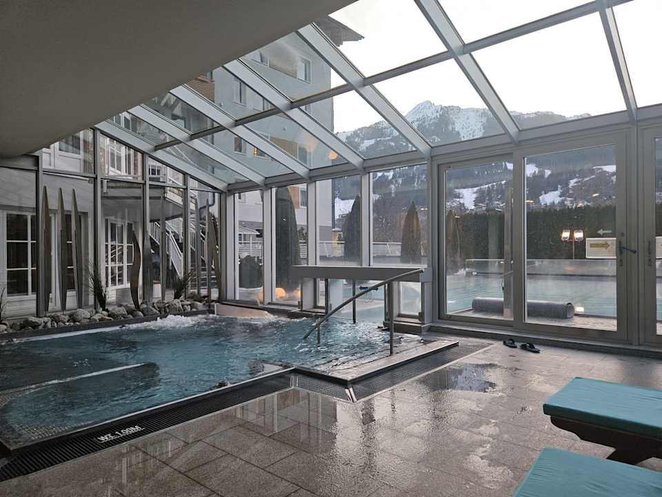 Pool Impuls Hotel Tirol