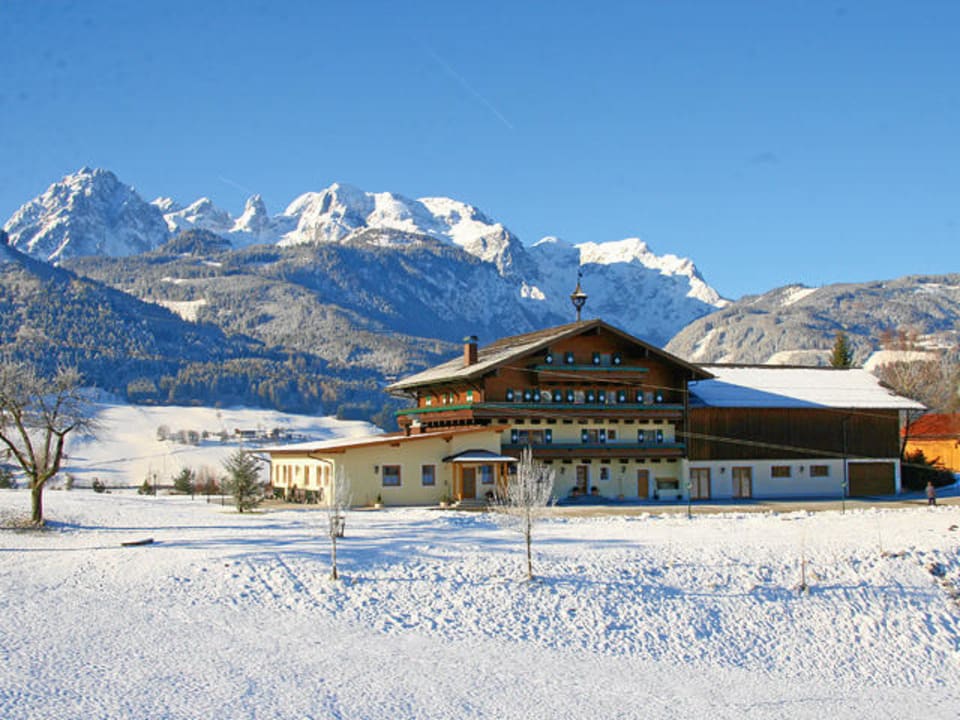 Zehenthof mit Hochkönigmassiv Landgasthof Zehenthof