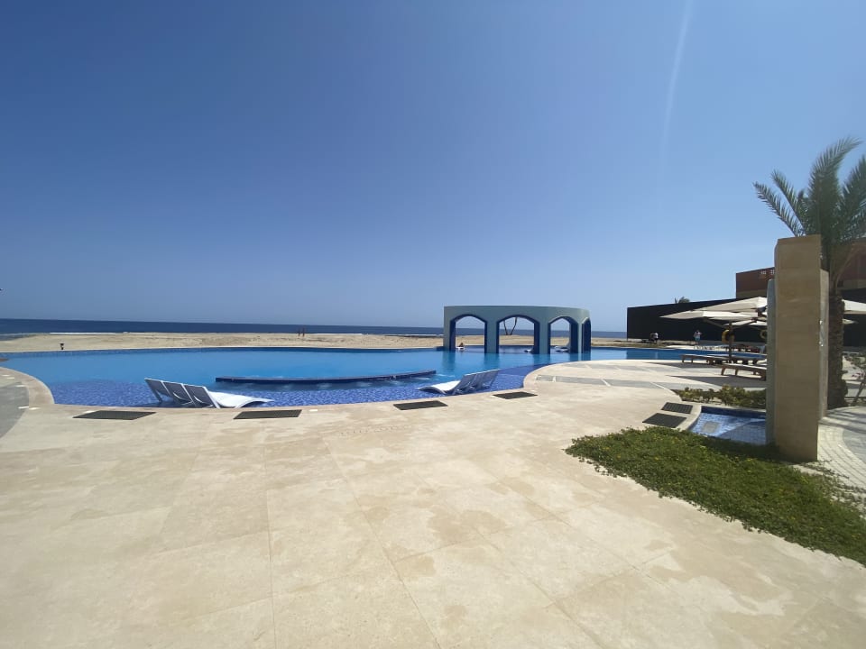 Pool Malikia Resort Abu Dabbab