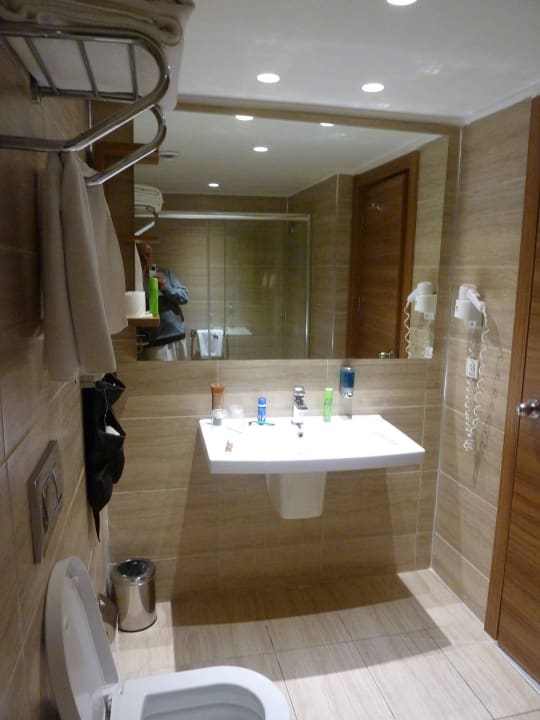 Modernes Bad Grand Park Lara Hotel