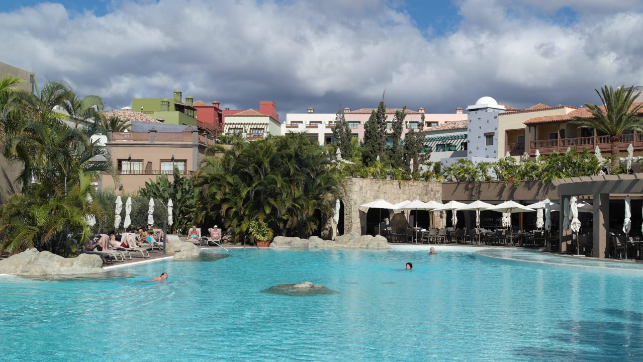 Blick auf den großen Pool Lopesan Villa del Conde Resort & Thalasso